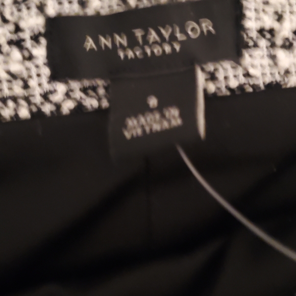 Ann Taylor Black and White Mini Skirt - Picture 3 of 3